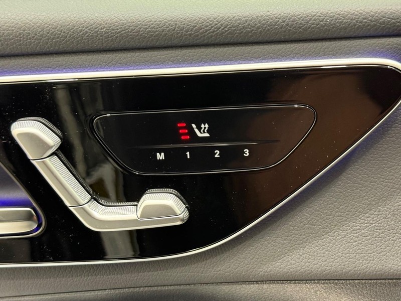 Mercedes-Benz GLC Vehicle Image 10