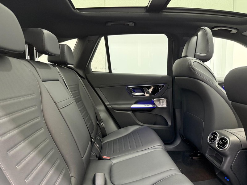 Mercedes-Benz GLC Vehicle Image 5
