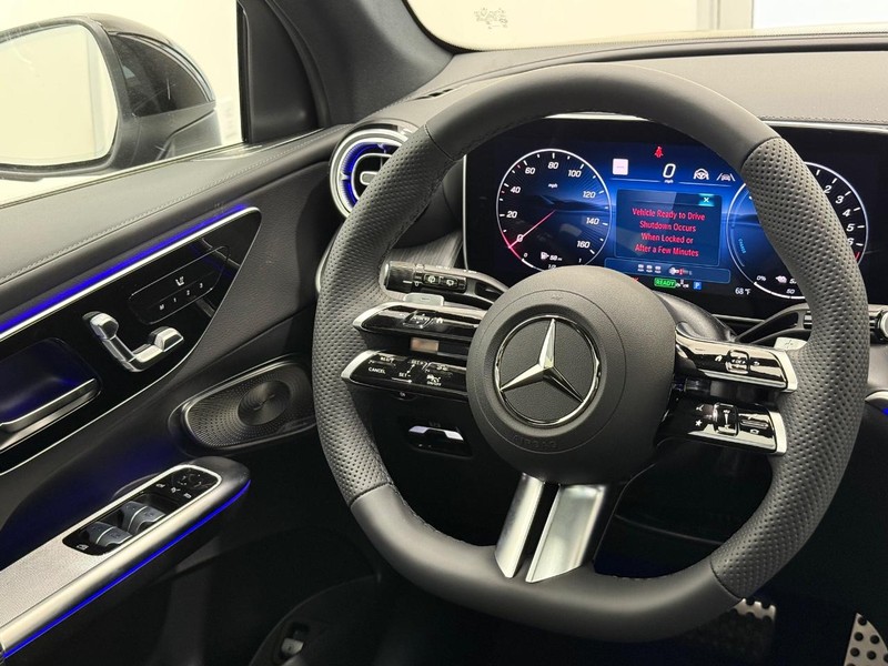 Mercedes-Benz GLC Vehicle Image 8