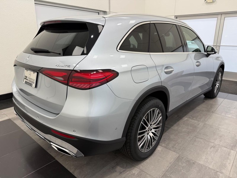 Mercedes-Benz GLC Vehicle Image 2