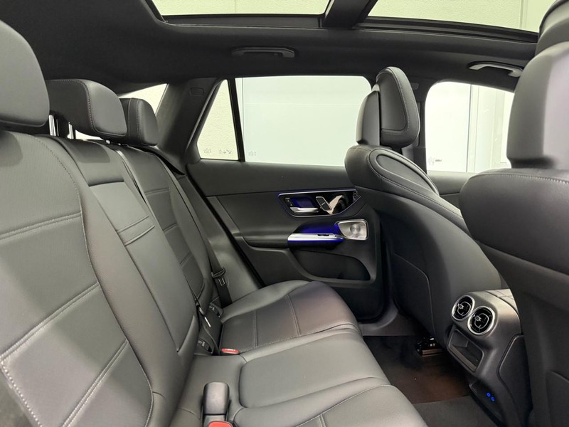 Mercedes-Benz GLC Vehicle Image 4