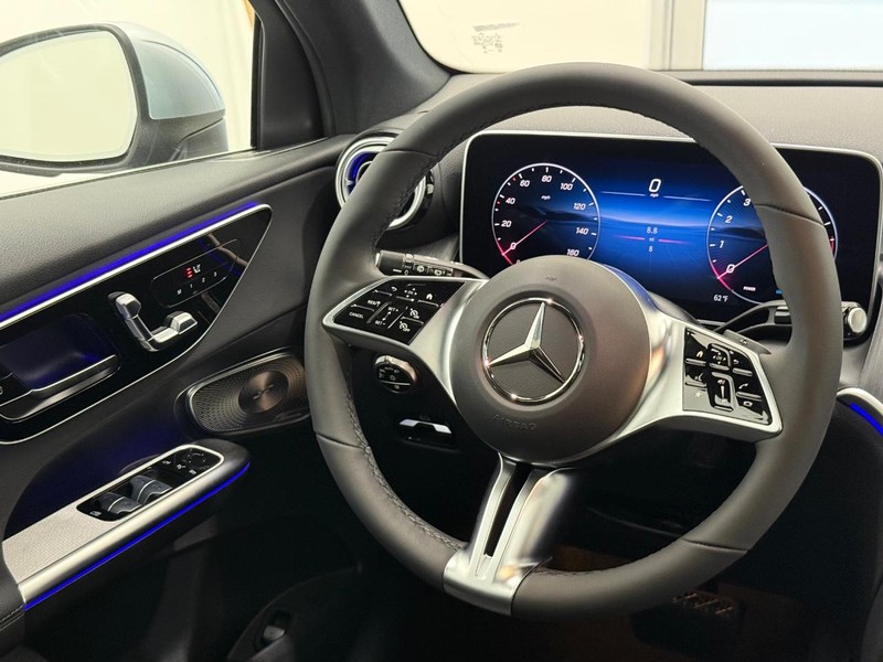 Mercedes-Benz GLC Vehicle Image 7