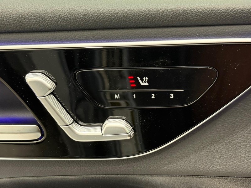 Mercedes-Benz GLC Vehicle Image 9