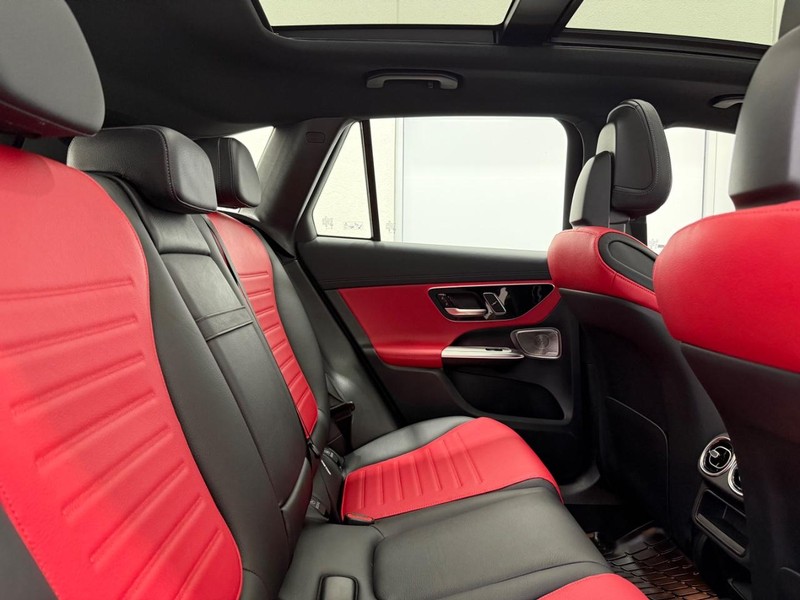 Mercedes-Benz GLC Vehicle Image 4