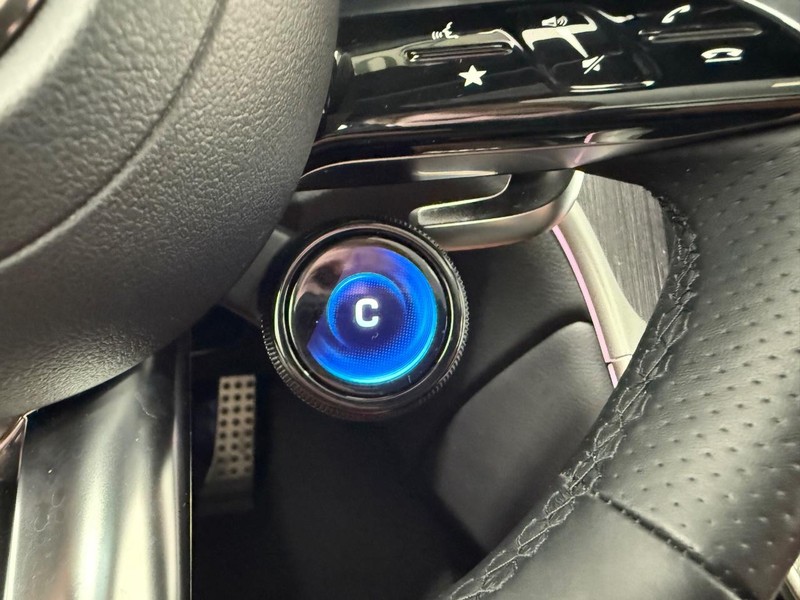 Mercedes-Benz GLC Vehicle Image 18