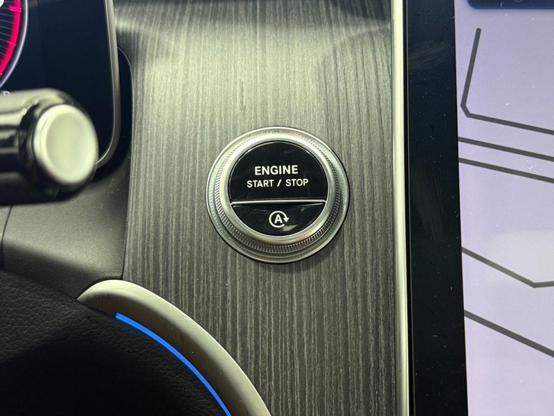 Mercedes-Benz GLC Vehicle Image 20