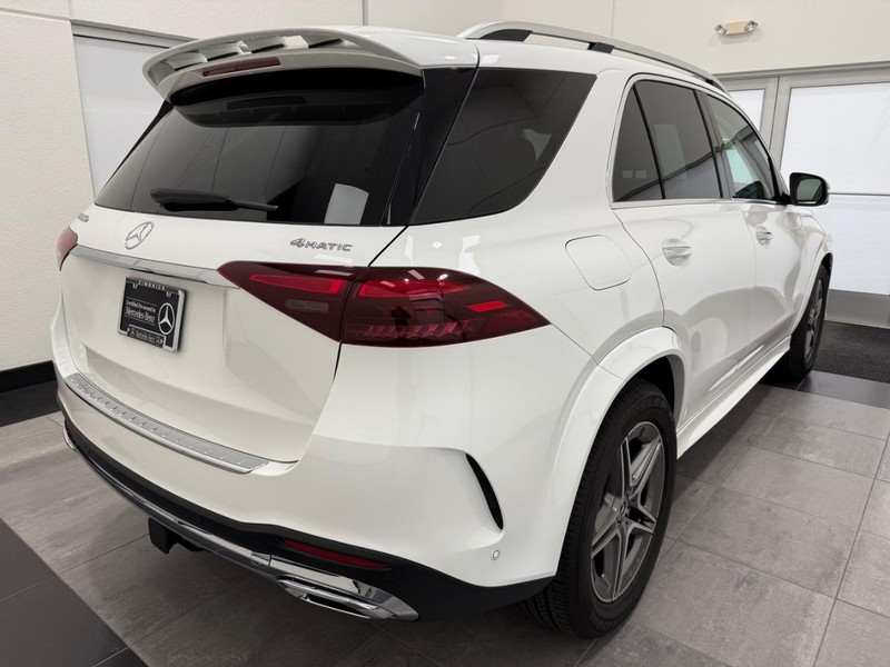 Mercedes-Benz GLE Vehicle Image 2