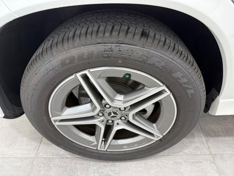 Mercedes-Benz GLE Vehicle Image 3