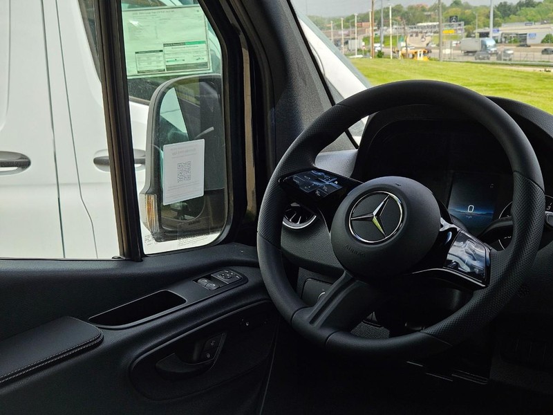 Mercedes-Benz Sprinter Passenger Van Vehicle Image 9