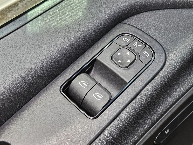 Mercedes-Benz Sprinter Passenger Van Vehicle Image 16