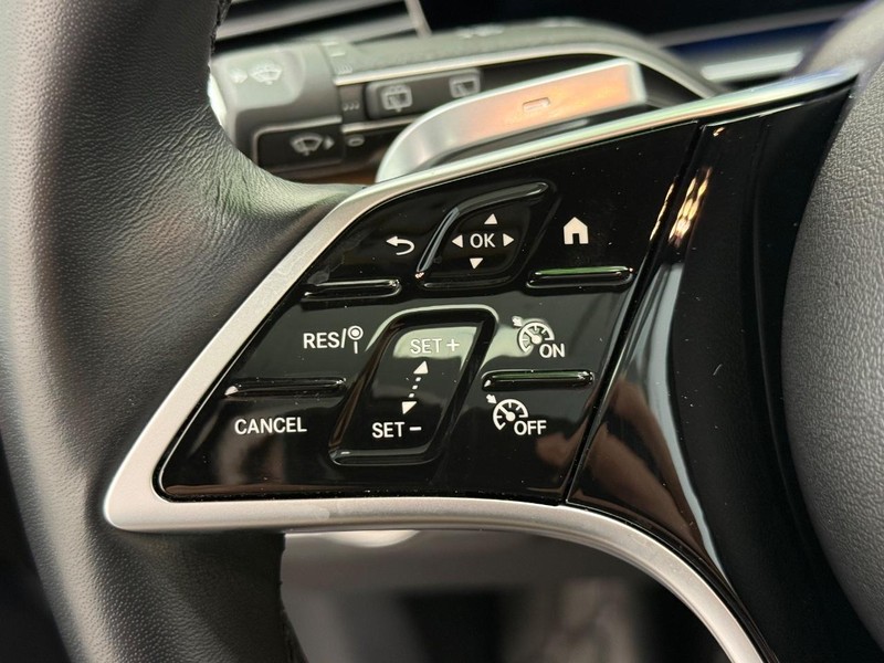 Mercedes-Benz GLE Vehicle Image 10