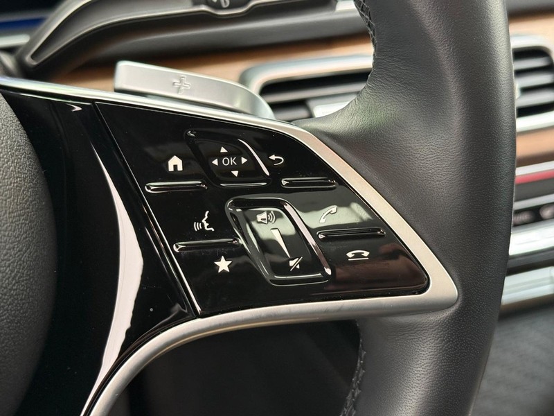 Mercedes-Benz GLE Vehicle Image 11