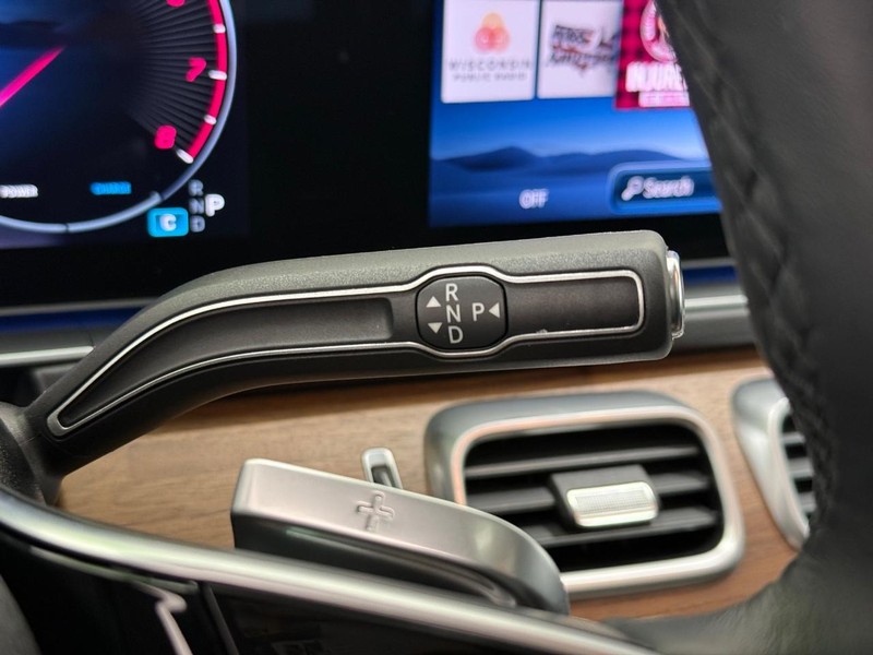 Mercedes-Benz GLE Vehicle Image 12