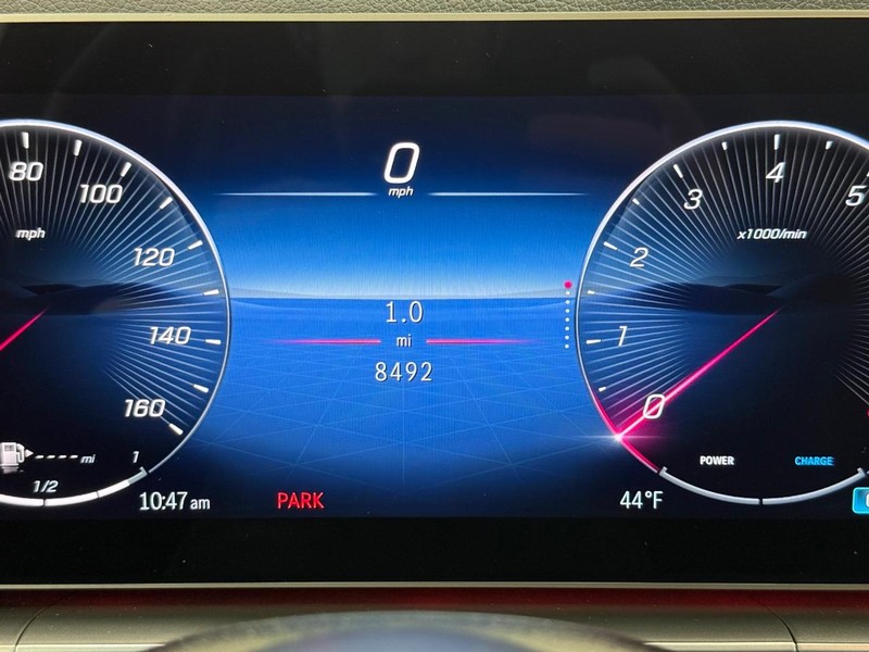 Mercedes-Benz GLE Vehicle Image 13