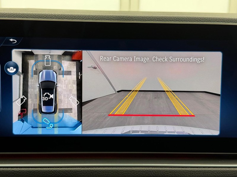 Mercedes-Benz GLE Vehicle Image 14