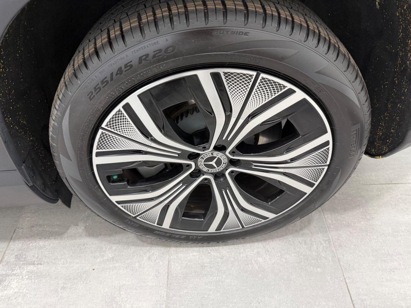 Mercedes-Benz EQE Vehicle Image 5