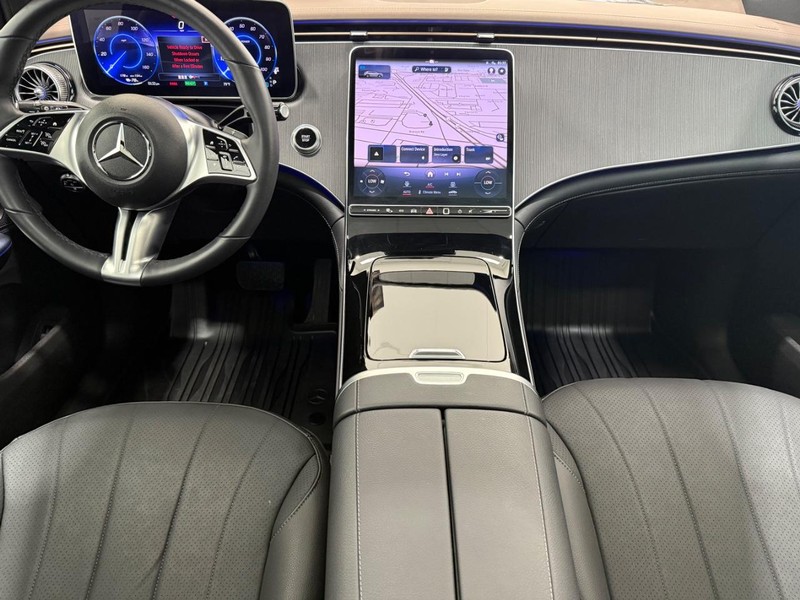 Mercedes-Benz EQE Vehicle Image 9