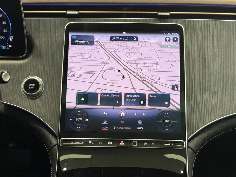 Mercedes-Benz EQE Vehicle Image 10