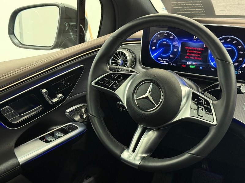 Mercedes-Benz EQE Vehicle Image 11
