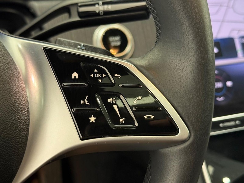 Mercedes-Benz EQE Vehicle Image 15