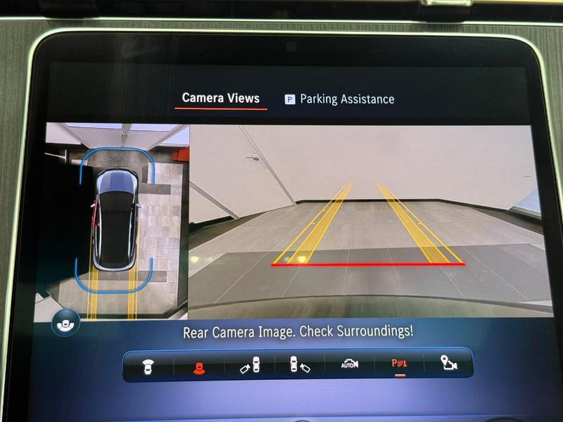 Mercedes-Benz EQE Vehicle Image 16