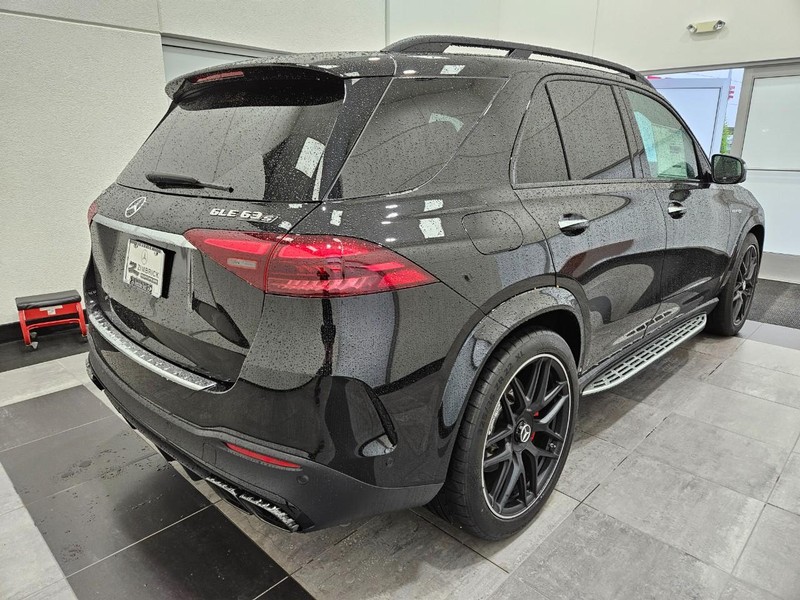 Mercedes-Benz GLE Vehicle Image 2