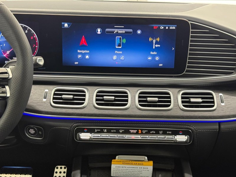 Mercedes-Benz GLS Vehicle Image 8