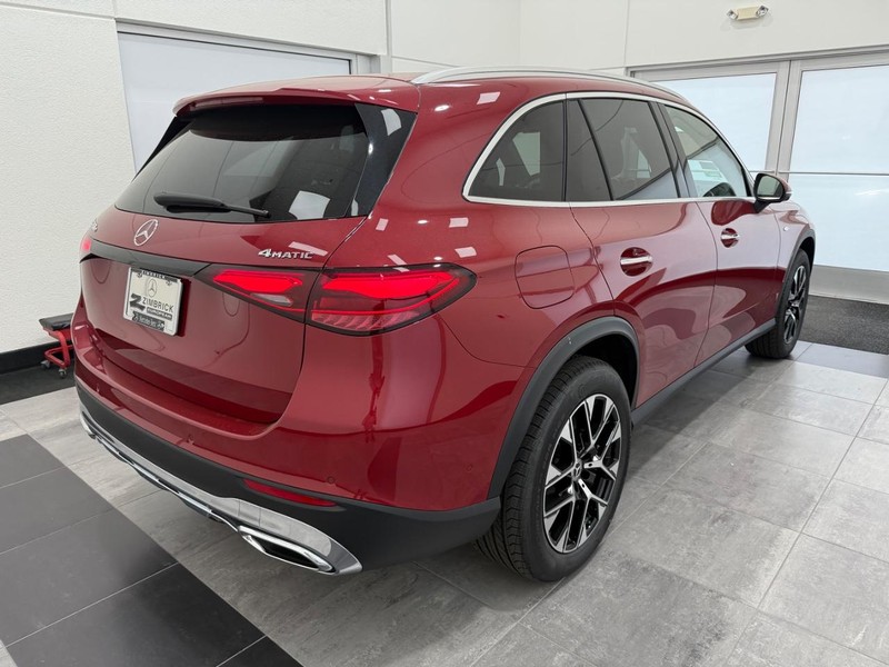 Mercedes-Benz GLC Vehicle Image 2