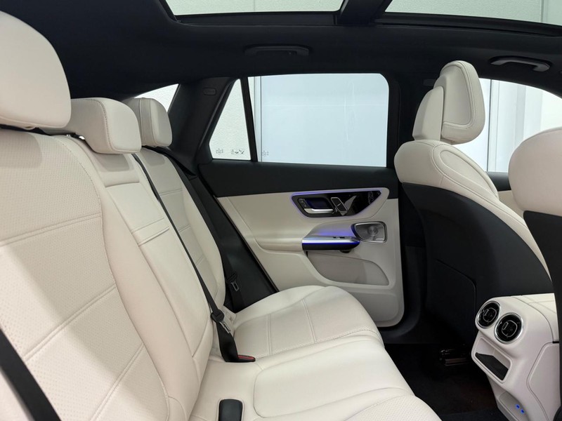 Mercedes-Benz GLC Vehicle Image 5