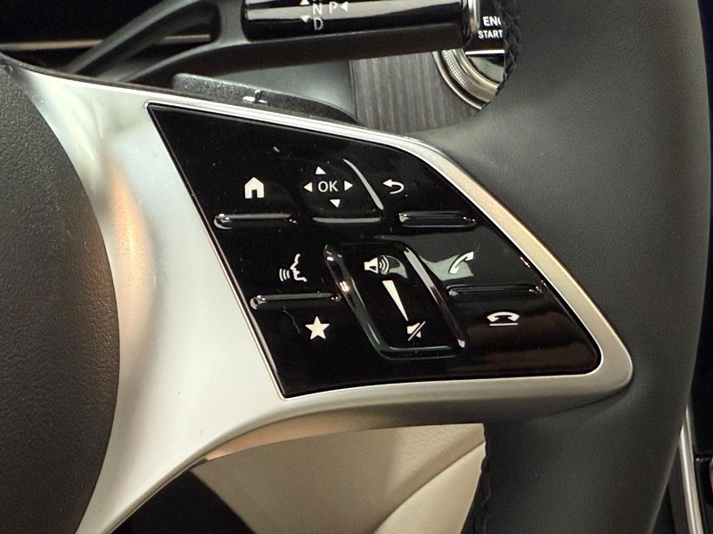 Mercedes-Benz GLC Vehicle Image 11