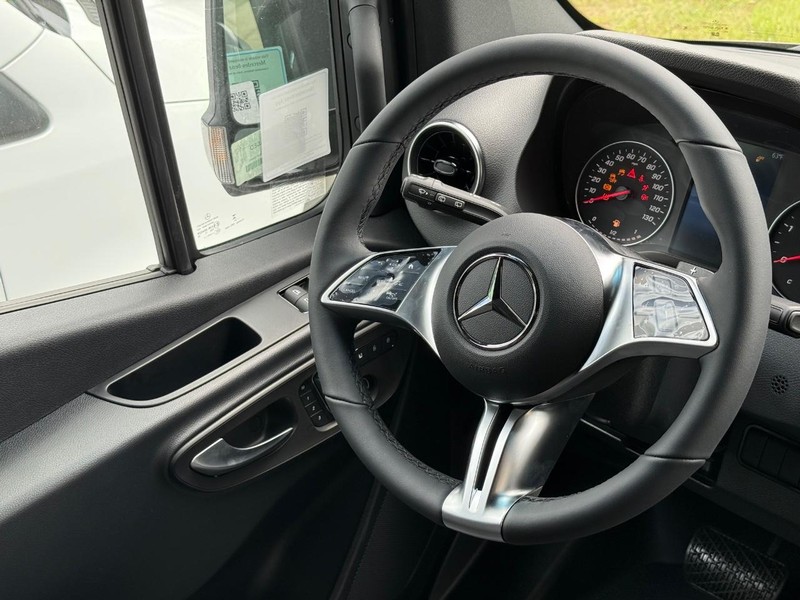 Mercedes-Benz Sprinter Van Vehicle Image 8