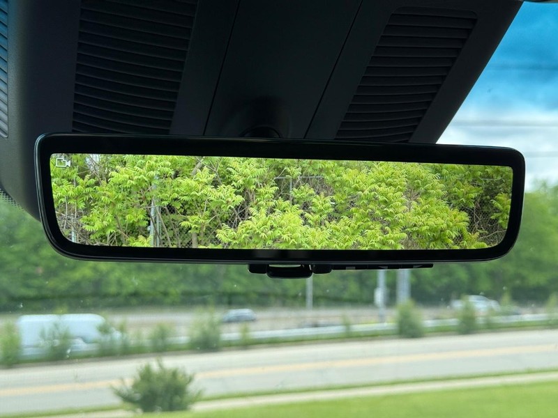 Mercedes-Benz Sprinter Van Vehicle Image 13