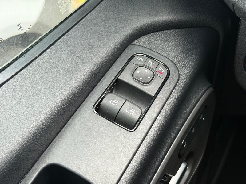 Mercedes-Benz Sprinter Van Vehicle Image 14