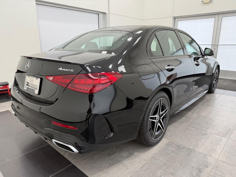 Mercedes-Benz C-Class Vehicle Image 2