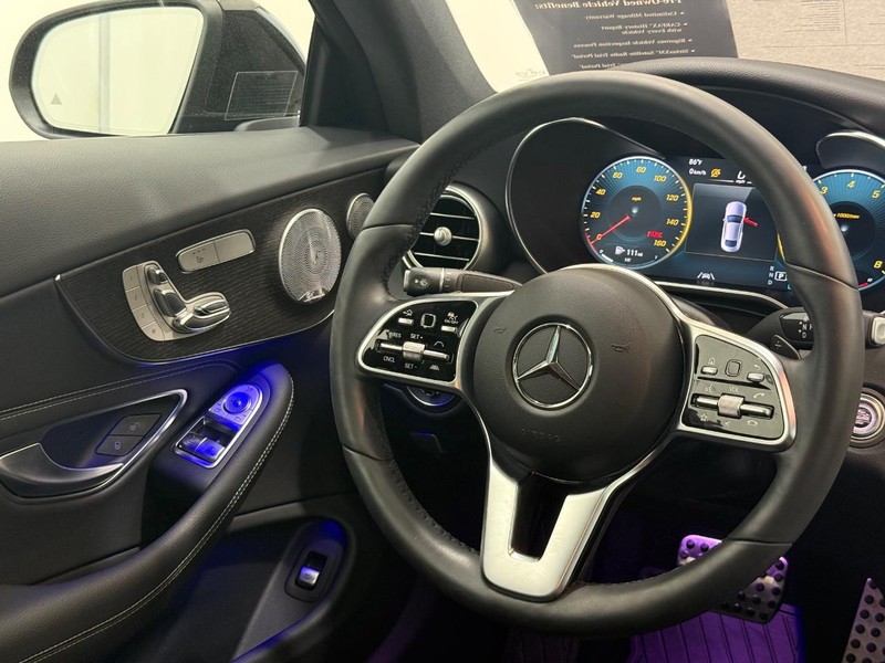 Mercedes-Benz C-Class Vehicle Image 11