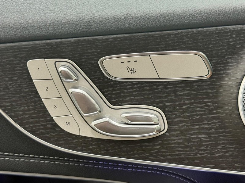 Mercedes-Benz C-Class Vehicle Image 13