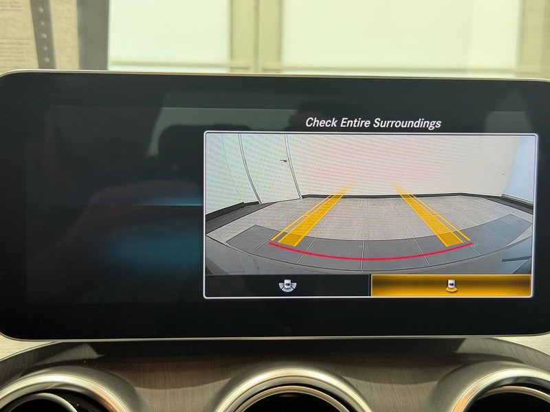 Mercedes-Benz C-Class Vehicle Image 16