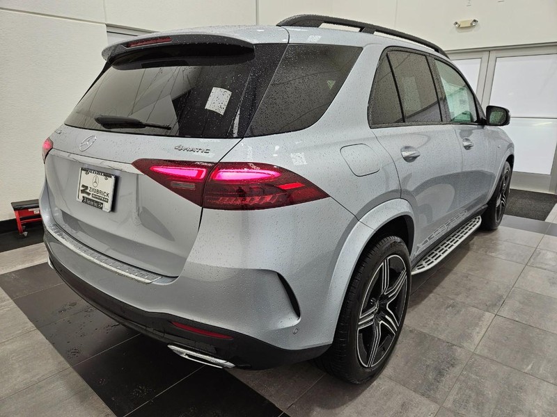 Mercedes-Benz GLE Vehicle Image 2