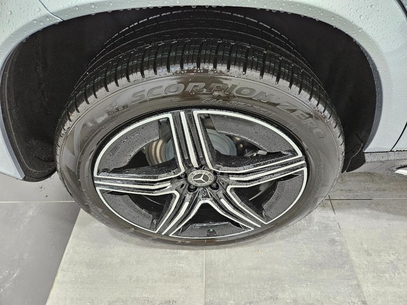 Mercedes-Benz GLE Vehicle Image 3
