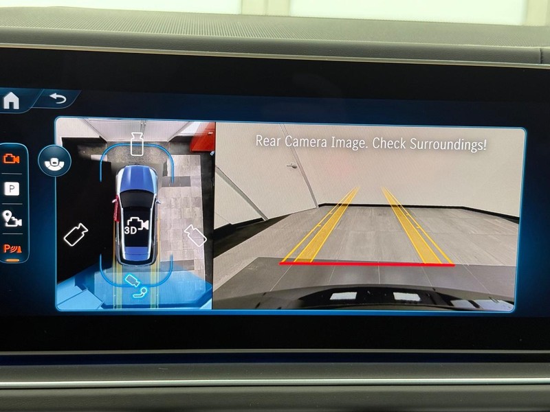 Mercedes-Benz GLE Vehicle Image 13
