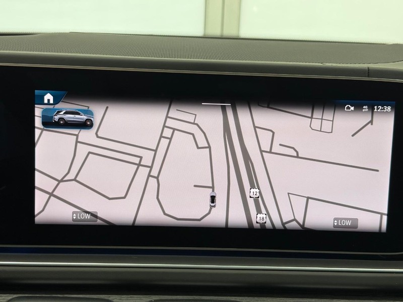 Mercedes-Benz GLE Vehicle Image 14