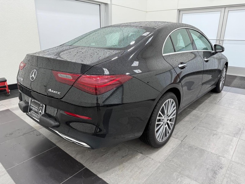 Mercedes-Benz CLA Vehicle Image 2
