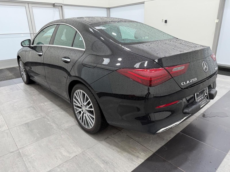 Mercedes-Benz CLA Vehicle Image 4