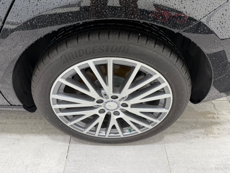Mercedes-Benz CLA Vehicle Image 5