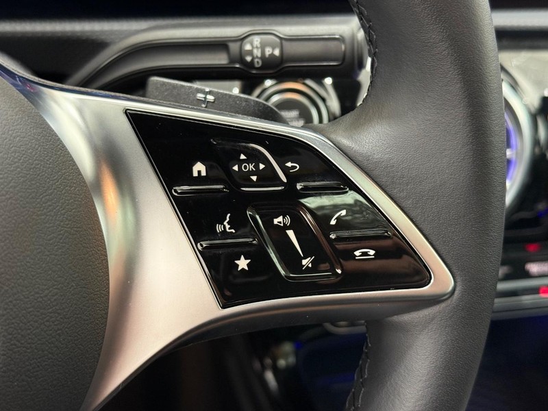 Mercedes-Benz CLA Vehicle Image 15