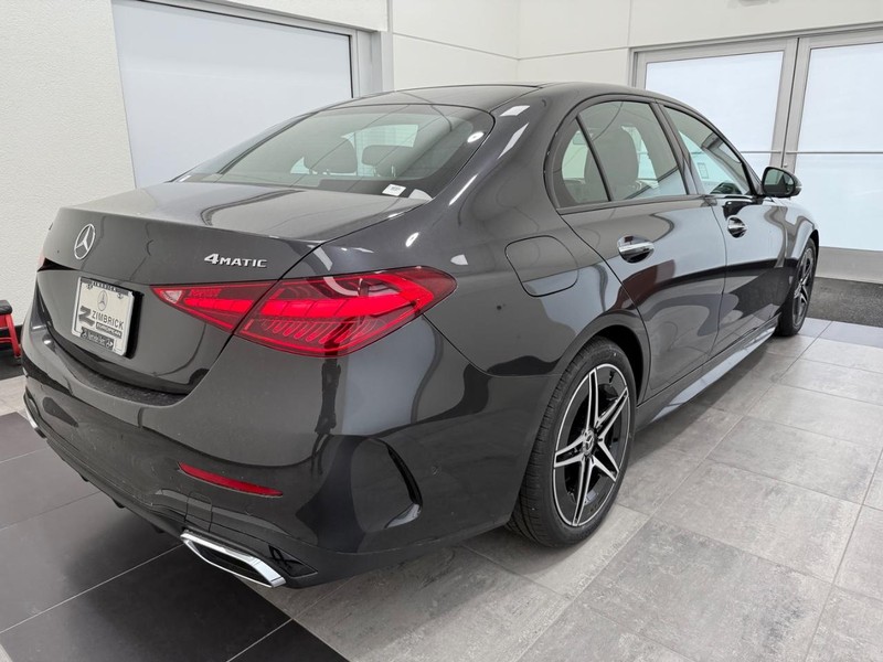Mercedes-Benz C-Class Vehicle Image 2