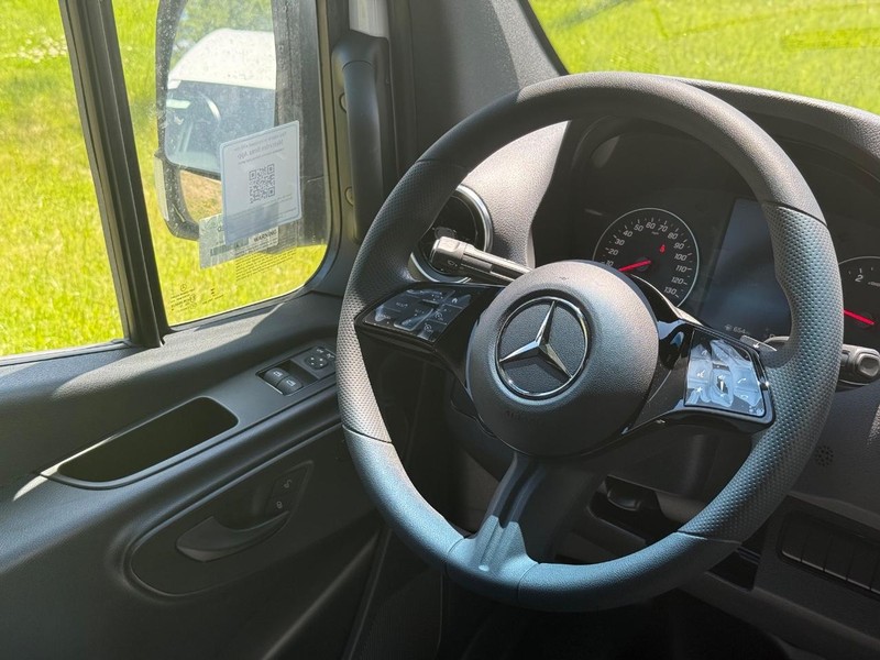 Mercedes-Benz Sprinter Cargo Van Vehicle Image 8