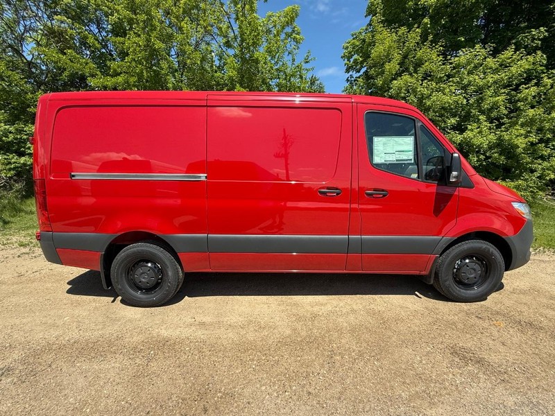 Mercedes-Benz Sprinter Cargo Van Vehicle Image 2