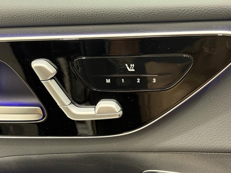 Mercedes-Benz GLC Vehicle Image 10