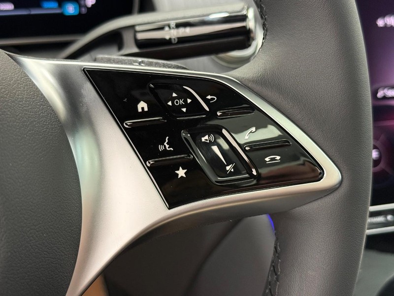 Mercedes-Benz GLC Vehicle Image 12